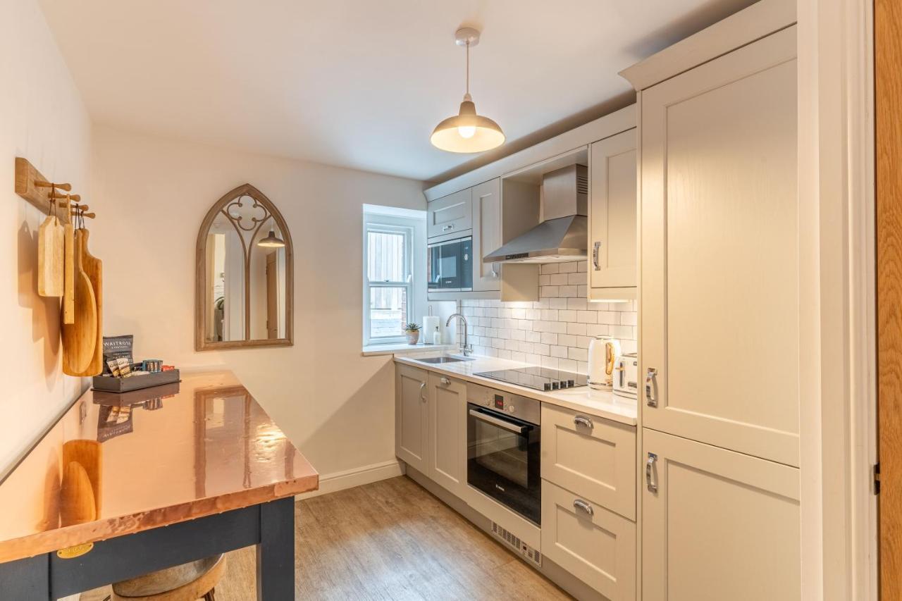Luxury Chapel Apartment Within City Walls Chester Exteriör bild