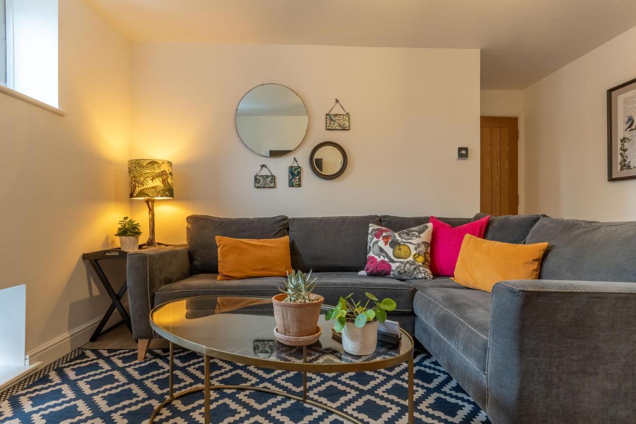 Luxury Chapel Apartment Within City Walls Chester Exteriör bild