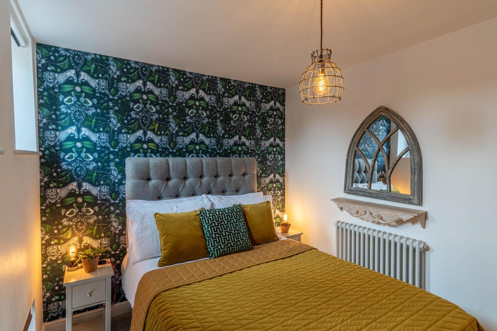 Luxury Chapel Apartment Within City Walls Chester Exteriör bild