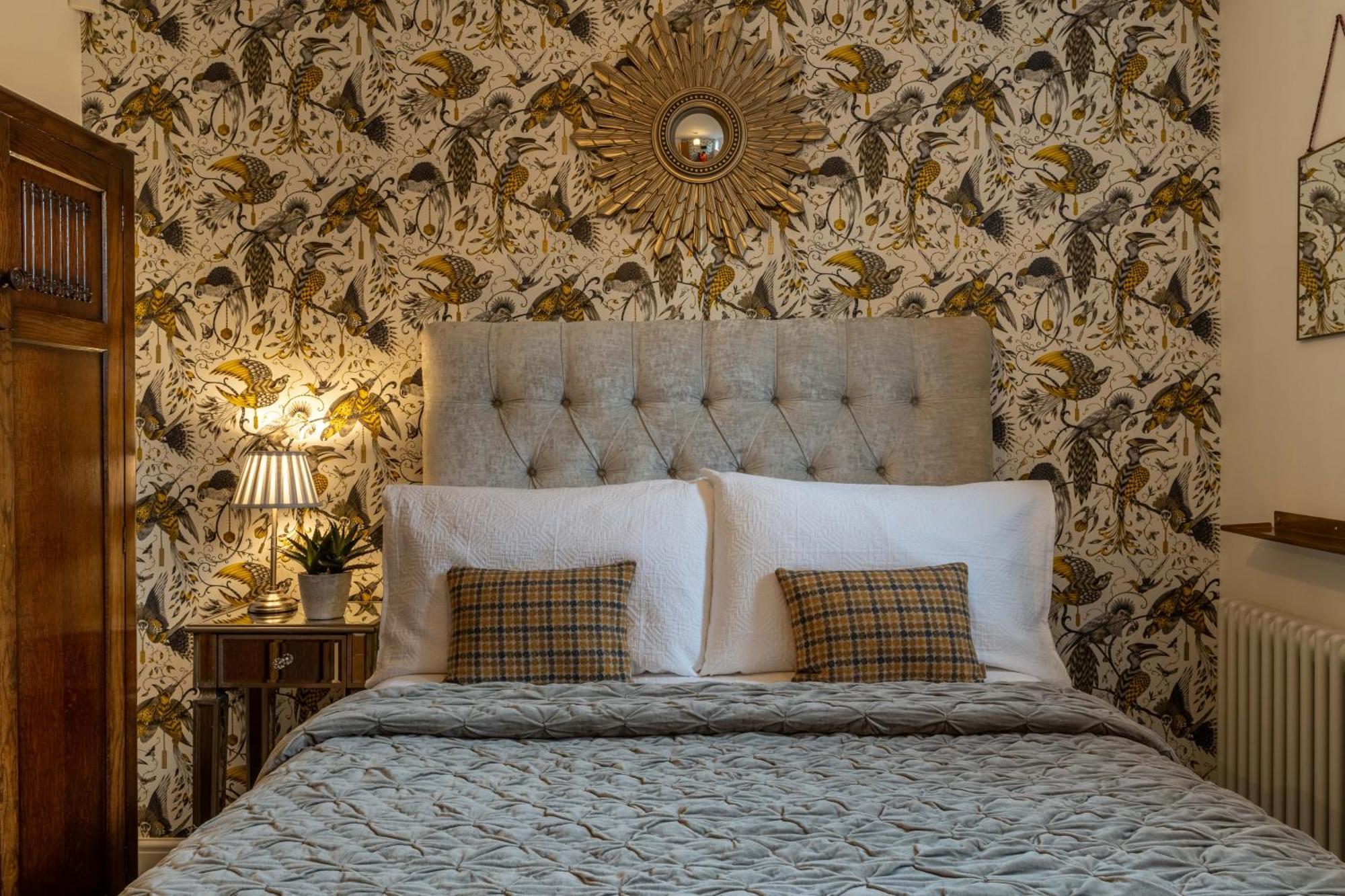 Luxury Chapel Apartment Within City Walls Chester Exteriör bild