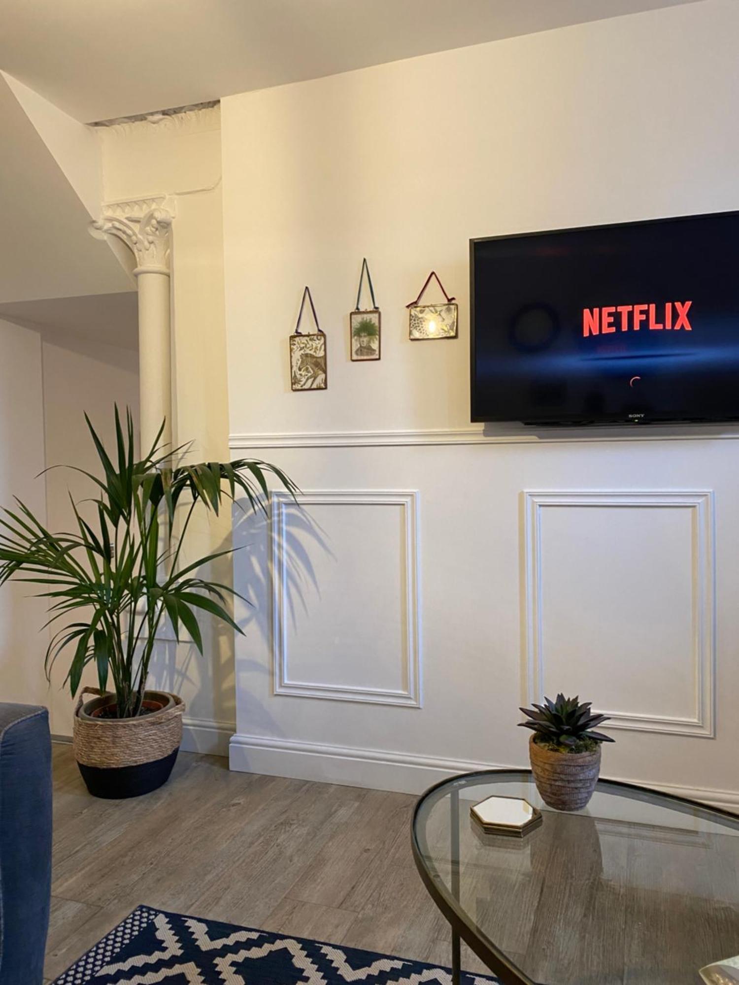 Luxury Chapel Apartment Within City Walls Chester Exteriör bild